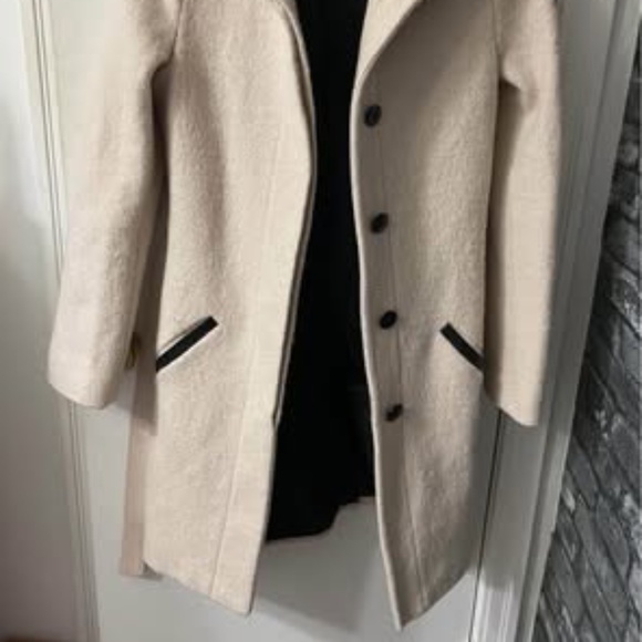 Madison and Scotch boucle coat size 1(S) - Picture 4 of 4